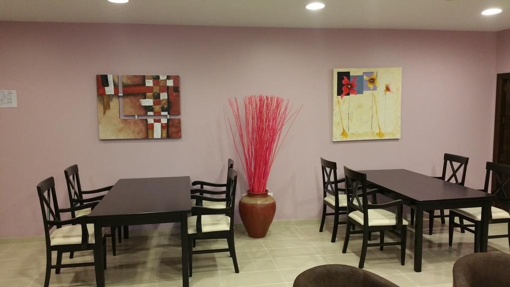 Hotel Leon La Palma Del Condado Esterno foto